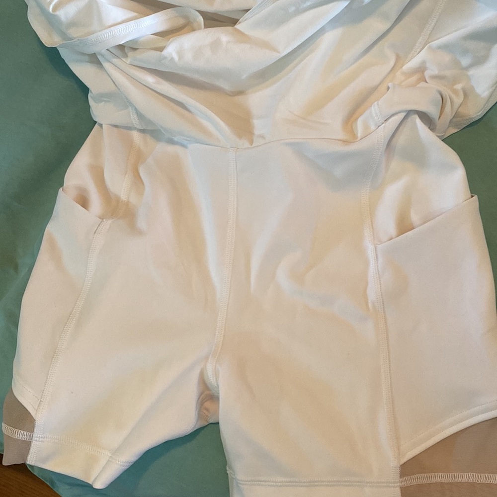 Lululemon White Court Crush Tennis Dress size 4 NWT - Picture 5 of 5